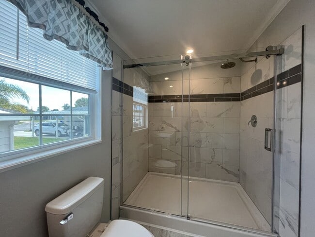 Building Photo - 142 Bimini Cay Cir