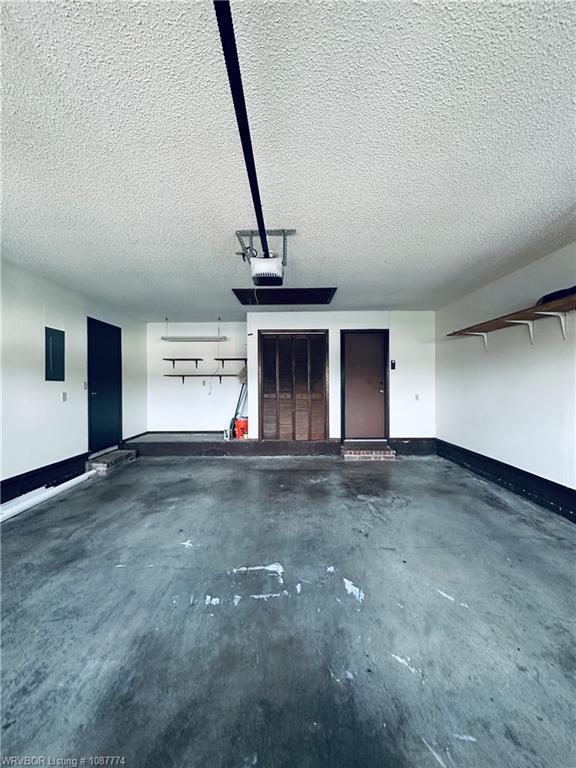 Building Photo - 3406 Erin Oaks Ct