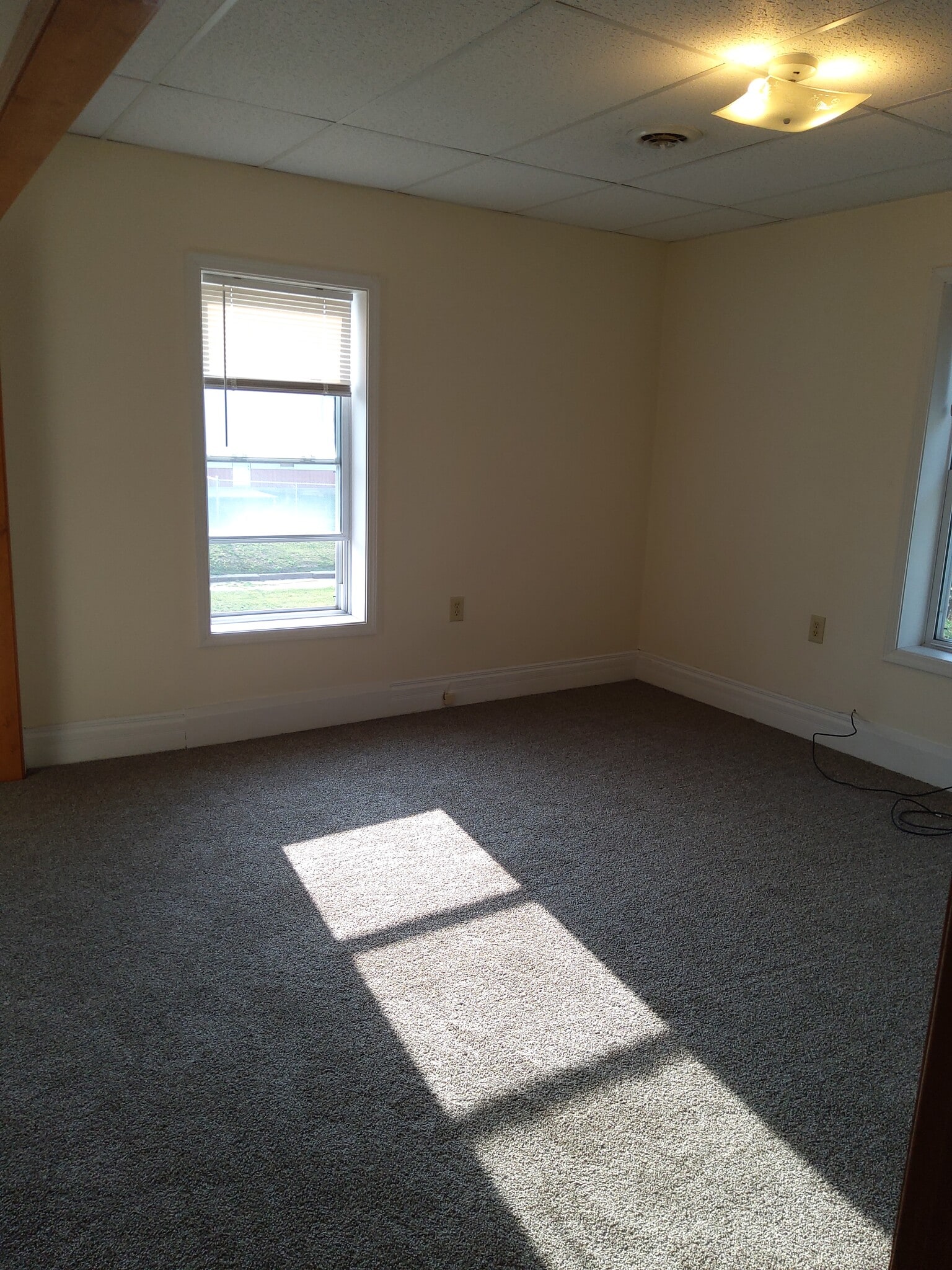 Front Room - 502 N Franklin St