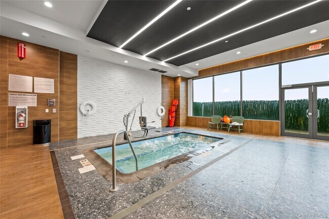 Building Photo - 701 Ridge Hill Boulevard