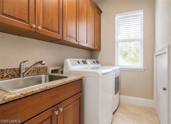 Building Photo - 2915 Coco Lakes Dr