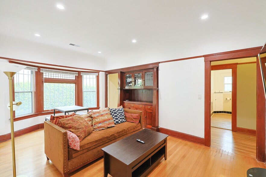 Building Photo - 1452 W 29th St