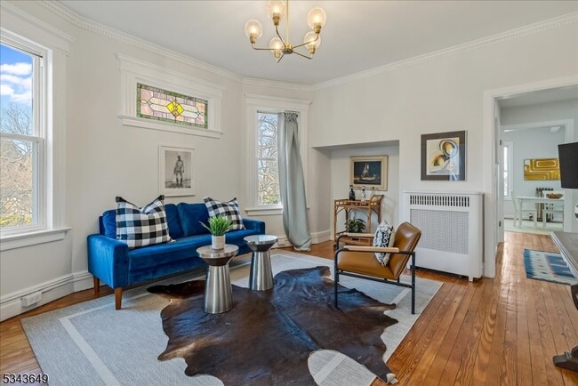 Building Photo - 211 Hillside Ave