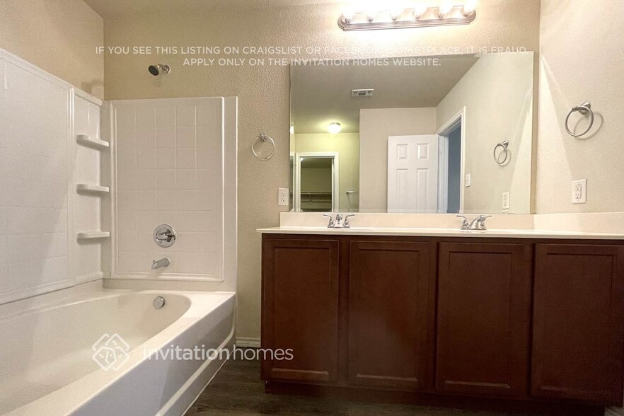 Building Photo - 4904 Galley Cir