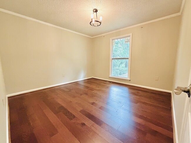 Building Photo - 7905 Castleton Ln