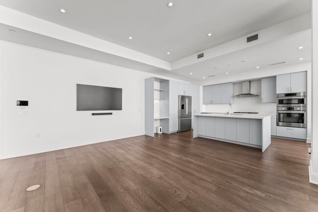 Building Photo - 2323 W Main St