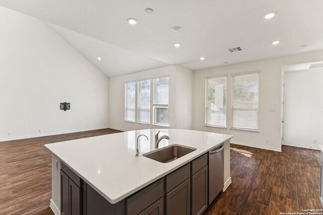 Building Photo - 12142 Buckaroo Ranch