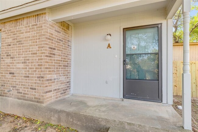 Building Photo - 9611 Bear Paw Trail