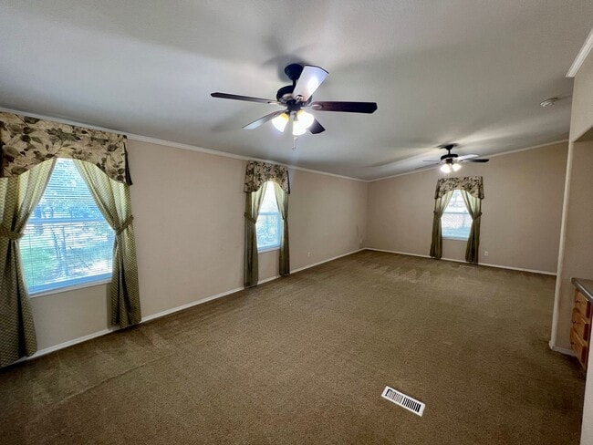 Building Photo - **APPLICATION RECEIVED** Live Large in This Beautiful Adkins Retreat!