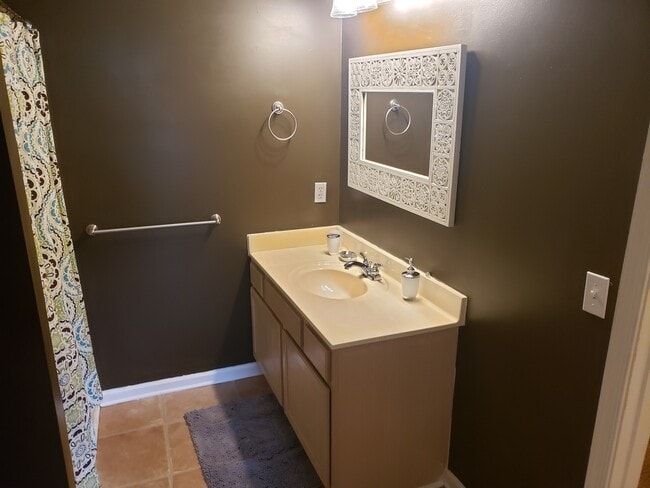 Building Photo - 701 Masters Row