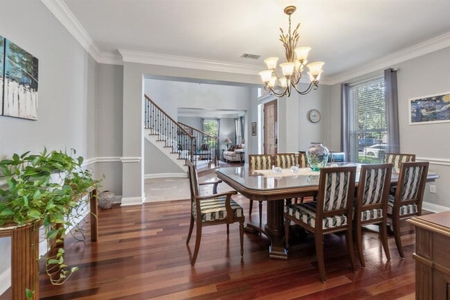 Building Photo - 2147 Hilton Head Dr