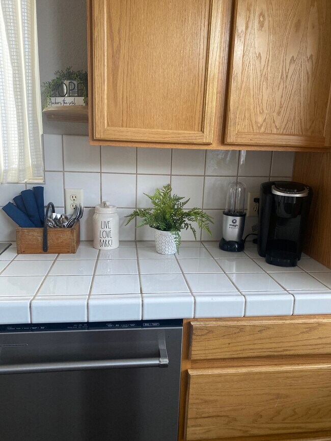 Keurig, toaster, microwave, crockpot - 7200 Ishi Point Ct