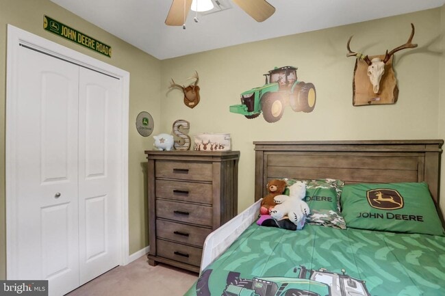 Building Photo - 127 Mountainview Dr