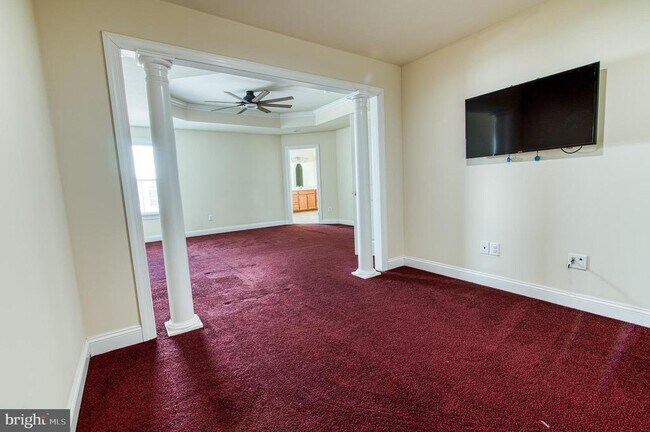 Building Photo - 315 Quarry Point Rd