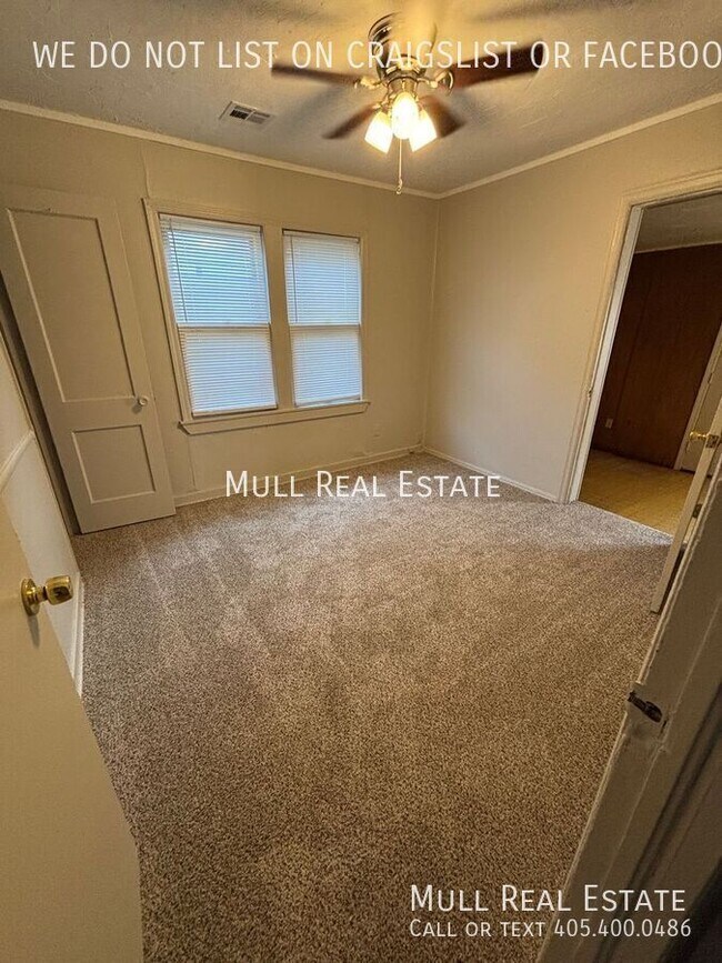 Building Photo - 1037 Tabor Dr