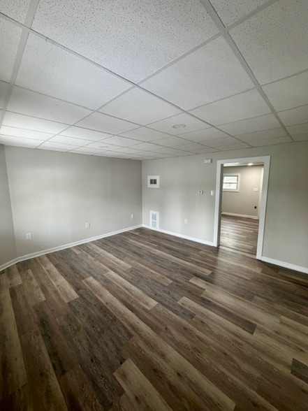 Building Photo - 26 N Nichols St