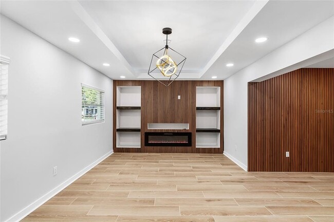 Building Photo - 2306 S San Jose Cir