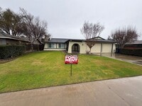 Building Photo - Spacious & Cozy Near Mountain View Elementary Home coming soon!