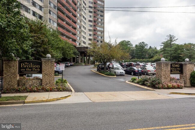 Building Photo - 5340 Holmes Run Pkwy