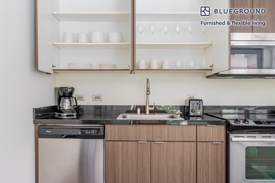 Building Photo - 388 Santana Row