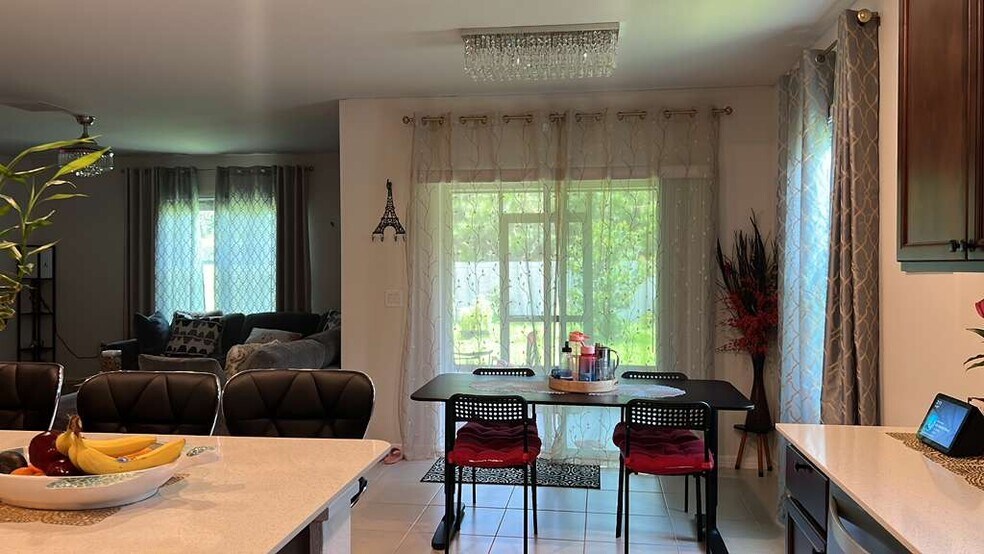 Building Photo - 30152 Skylark Dr