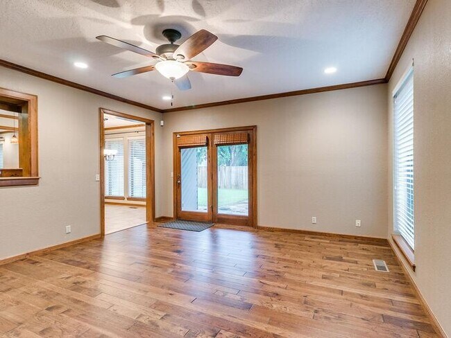 Building Photo - *Rare Find* Stunning Brookhaven 4 Bed 2.5 ...