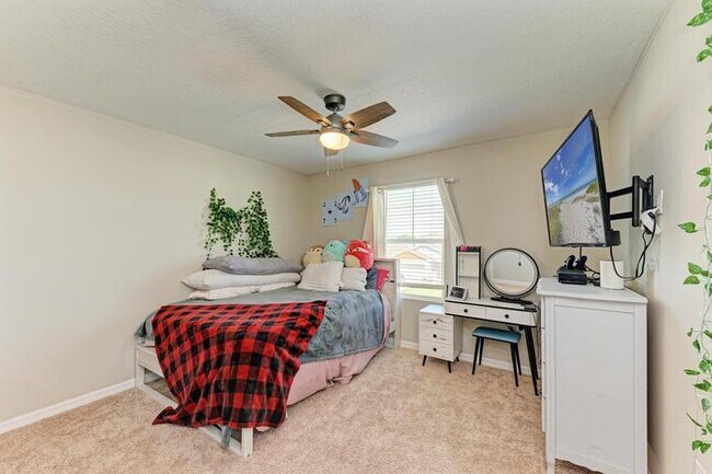 Building Photo - Beautiful Home For Rent In Crosswind Point!