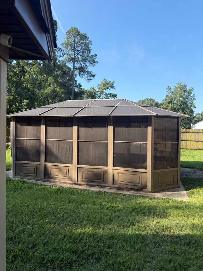 Building Photo - 5801 Pleasant Woods Ct