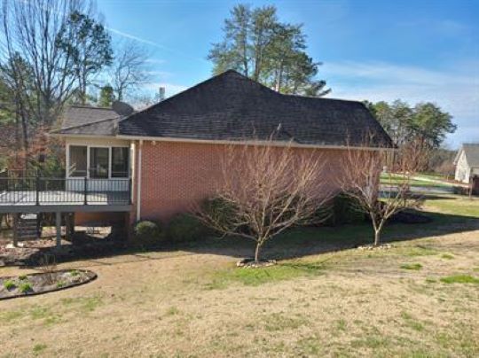 Building Photo - 2108 Cherokee Dr