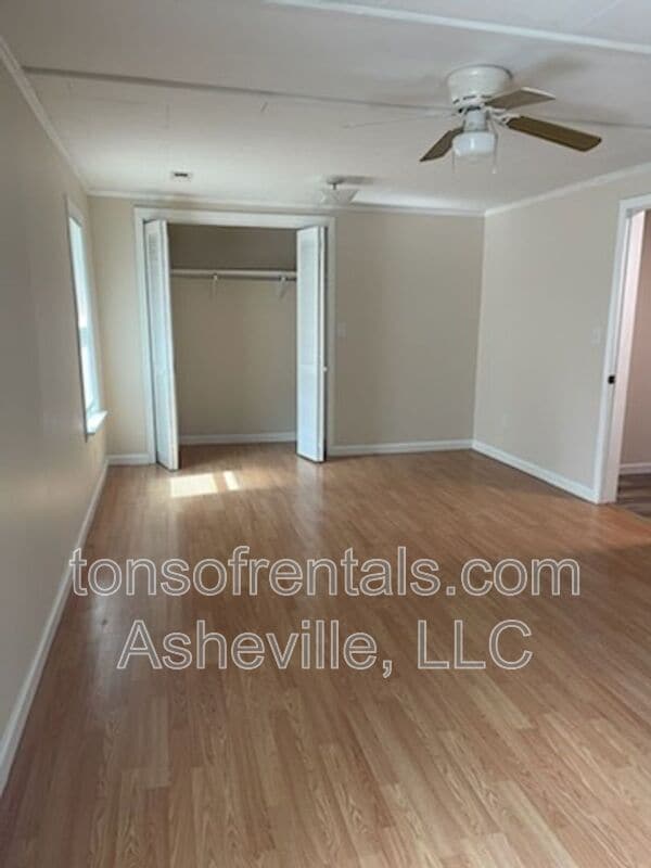 Building Photo - 360 N Jones Creek Rd