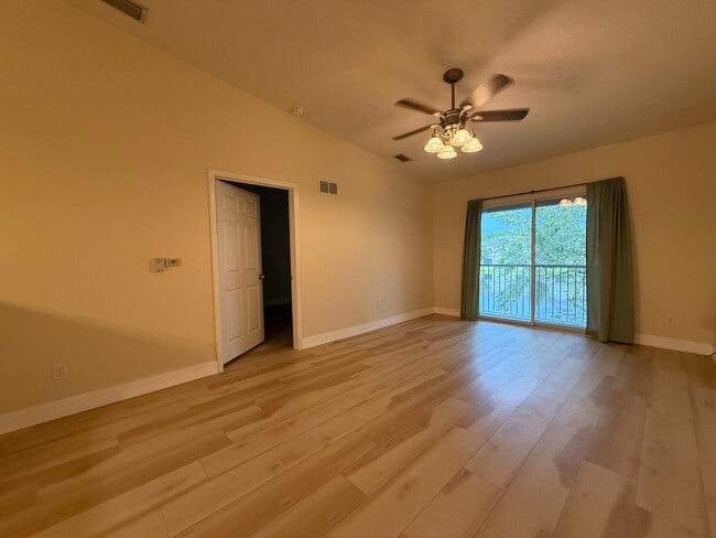 Building Photo - 2564 Golden Lake Loop