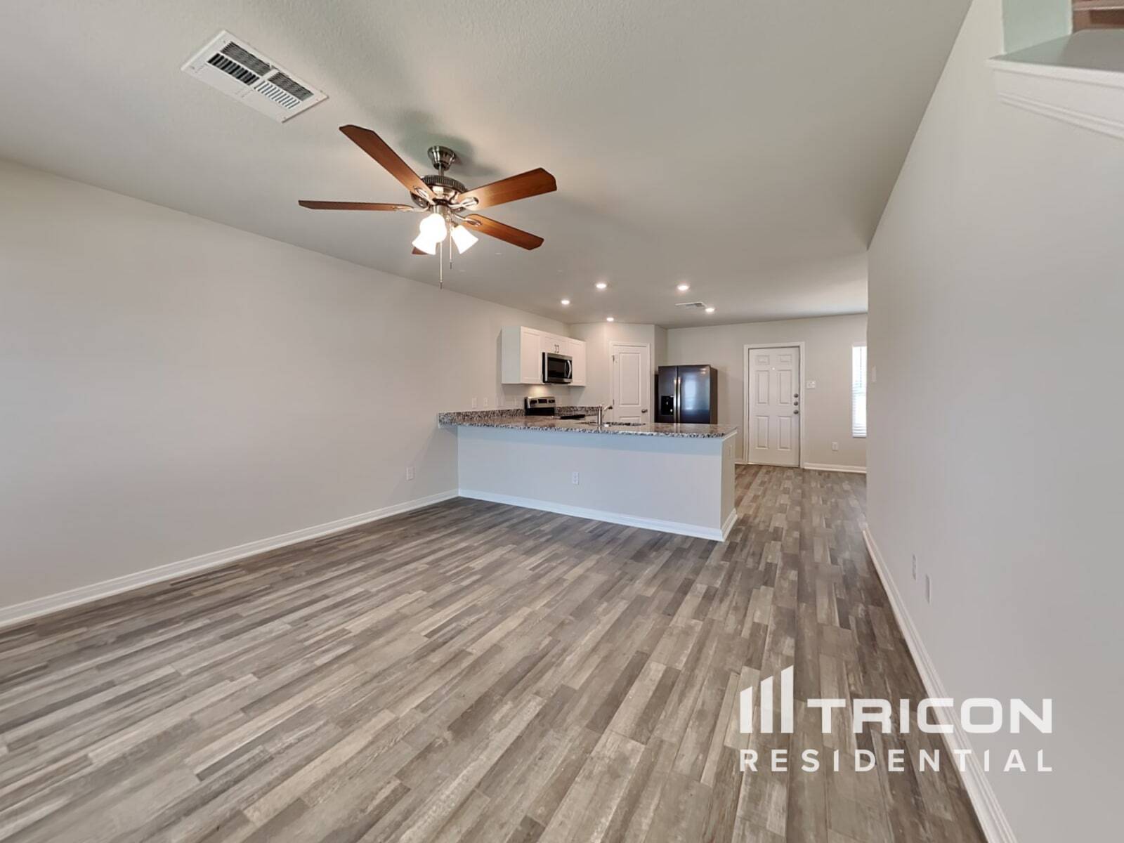 Building Photo - 10110 Cerritos dr