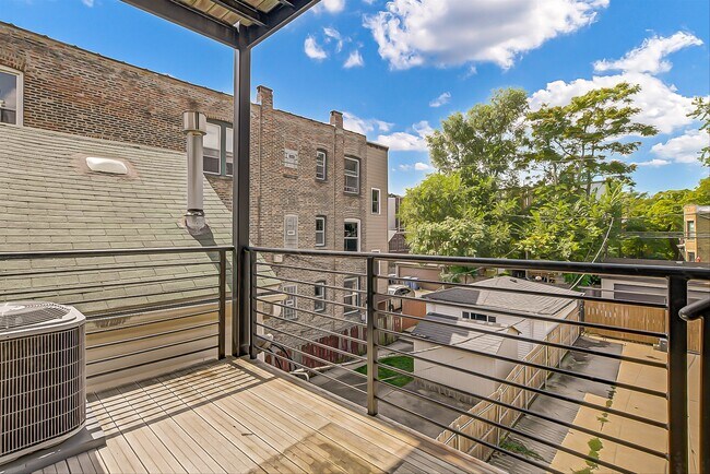 Building Photo - 1332 N Campbell Ave