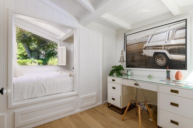 Building Photo - 539 Periwinkle Ln