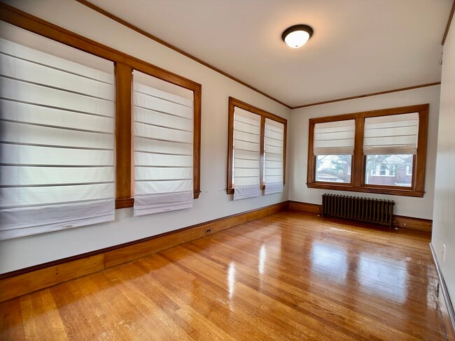 Building Photo - 54 Orient Ave