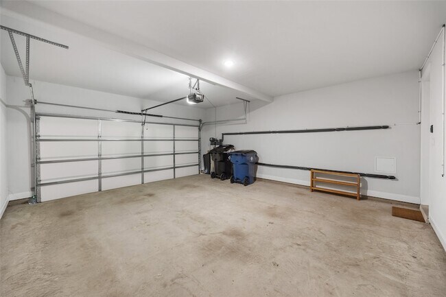 Building Photo - 12534 Deer Trl