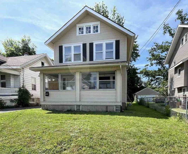 Building Photo - 565 Garfield Pl