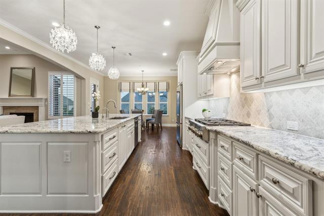 Building Photo - 7009 Bach