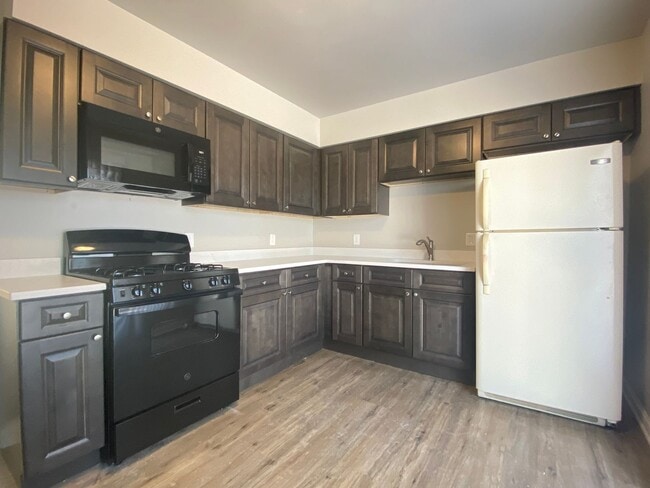 Building Photo - 5512 Washington St