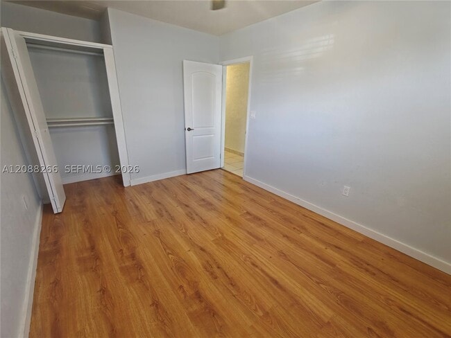 Building Photo - 801 N 70th Way