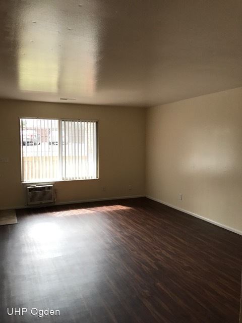 Building Photo - 1280-1298 E 5825 S