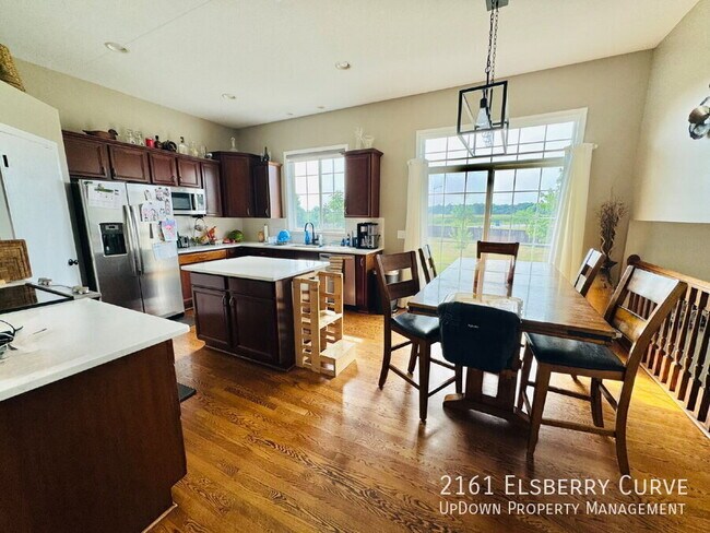 Building Photo - 2161 Elsberry Curv