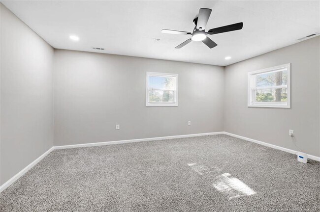 Building Photo - 804 Rodie Ave
