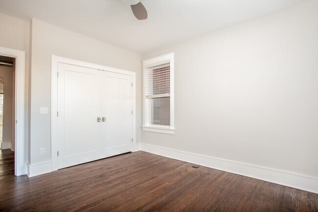 Building Photo - RENOVATED FROM TOP TO BOTTOM 2BD/1BATHS - ...