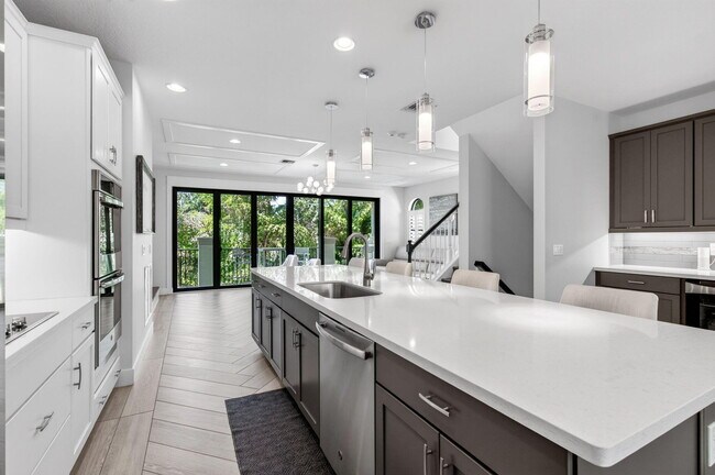 Building Photo - 622 Windward Cir S