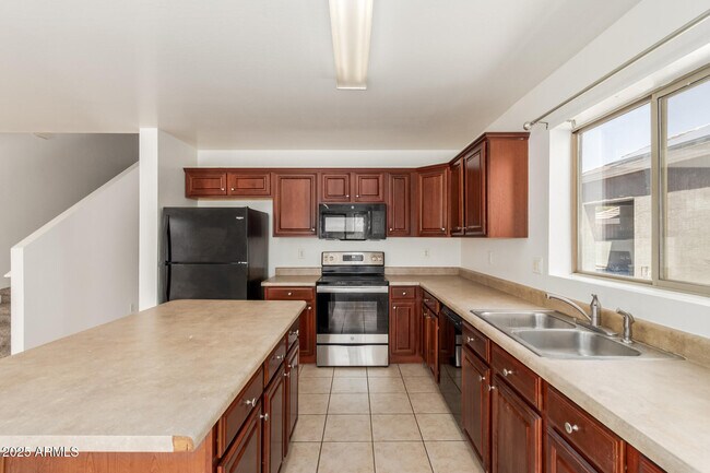 Building Photo - 12391 W Glenrosa Ave