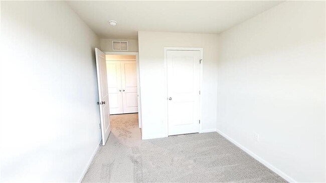 Building Photo - 1132 Martin Rd