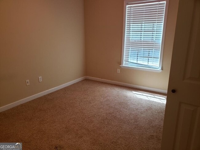 Building Photo - 1254 Lakeview Rd