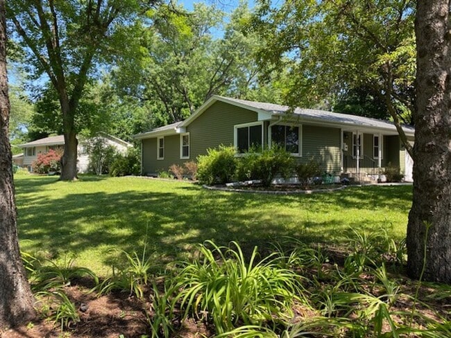 Building Photo - Spacious 4-Bedroom Home with Pond Views & EV-Ready Garage – Bloomington!!