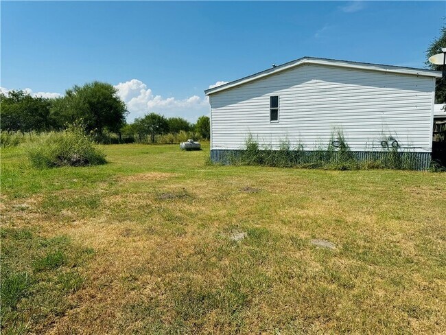 Building Photo - 5389 Riverview Dr